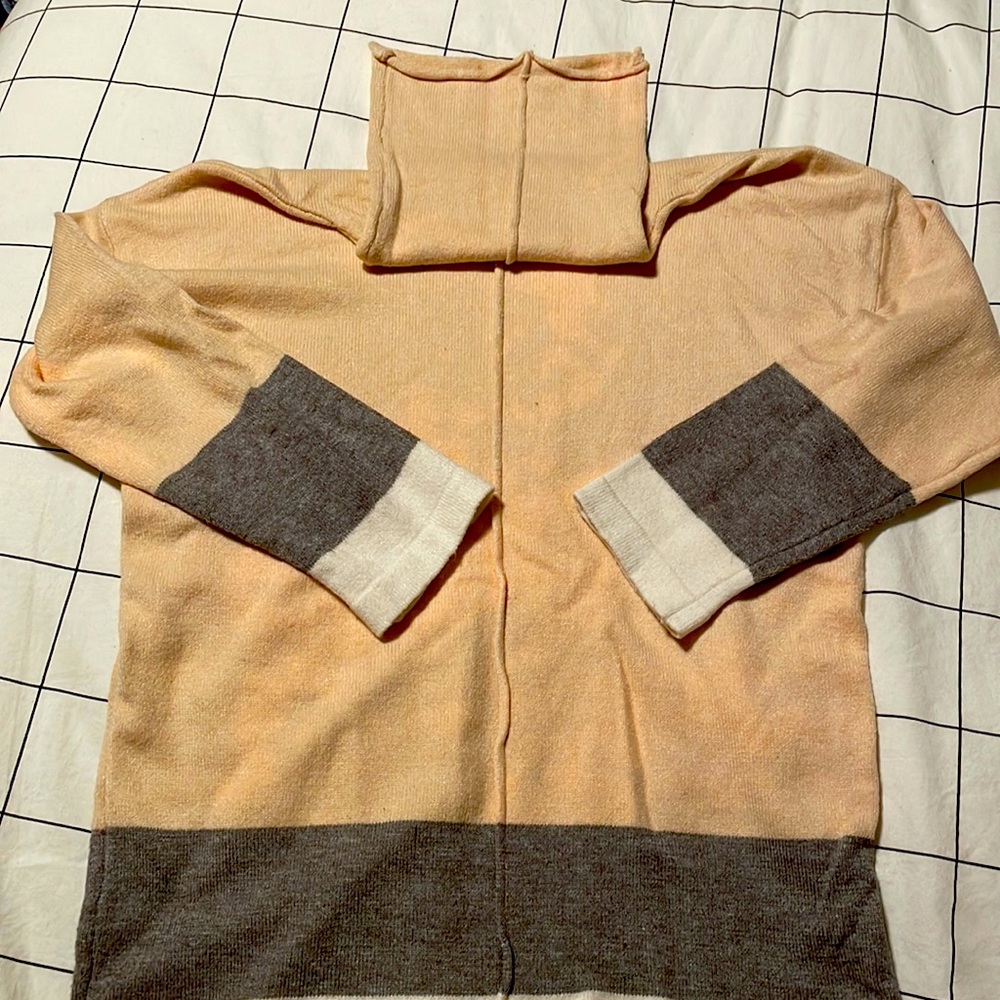 Creme gray and white turtleneck